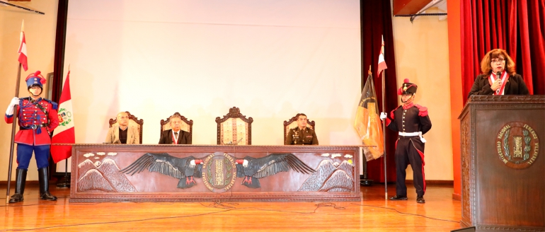 Humanidades y el Ej&eacute;rcito Peruano rinden homenaje a Jun&iacute;n y Ayacucho por su bicentenario