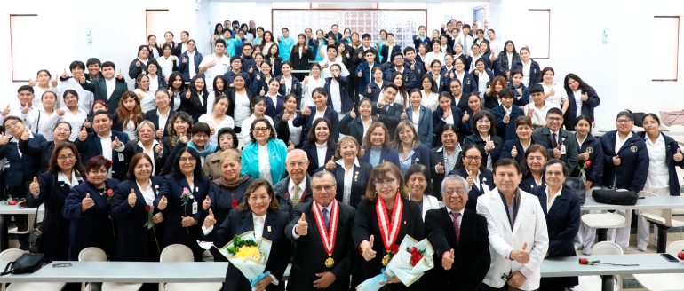 D&iacute;a de la Enfermer&iacute;a Peruana celebran profesionales villarrealinos