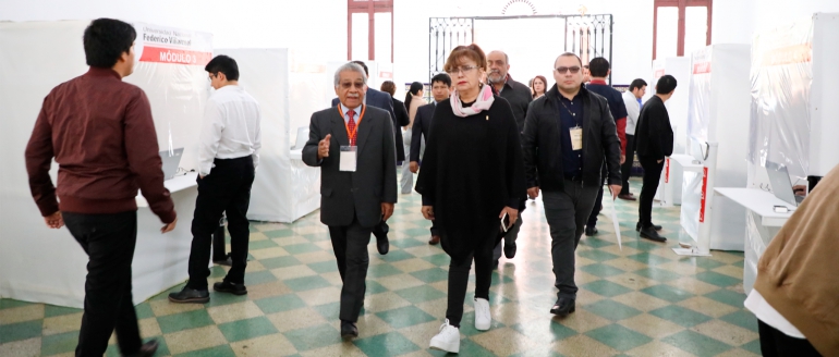 Con estrictas medidas de seguridad se realiza examen de admisi&oacute;n al Residentado M&eacute;dico