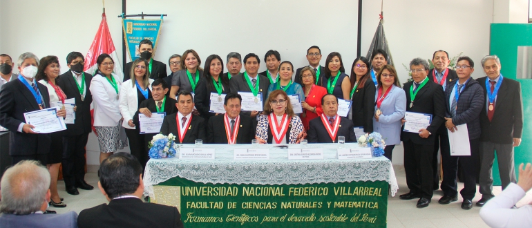 Ciencias Naturales y Matem&aacute;tica celebra con imposici&oacute;n de medallas y firma de convenio