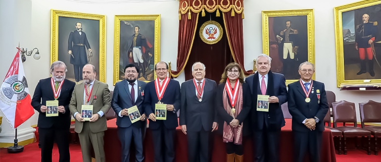 Docente villarrealino presenta nueva publicaci&oacute;n sobre personajes hist&oacute;ricos