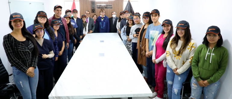 Primer grupo de 30 estudiantes villarrealinos listos para ir a Sao Paulo