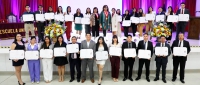 Opt&oacute;metras villarrealinos reciben sus diplomas de t&iacute;tulos profesionales