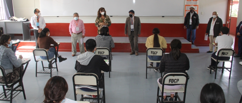 Exitoso primer examen presencial desarrolla Centro Preuniversitario