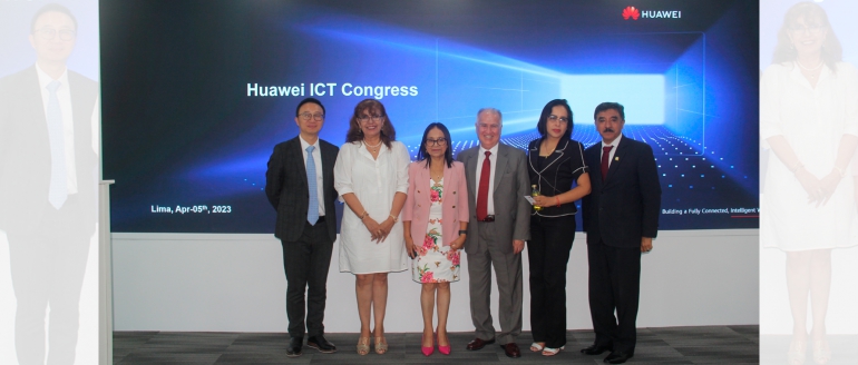 Rectora villarrealina participa en jornada informativa organizada por Huawei
