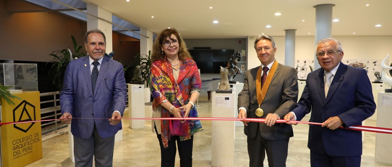 Rectora inaugura exhibici&oacute;n art&iacute;stica