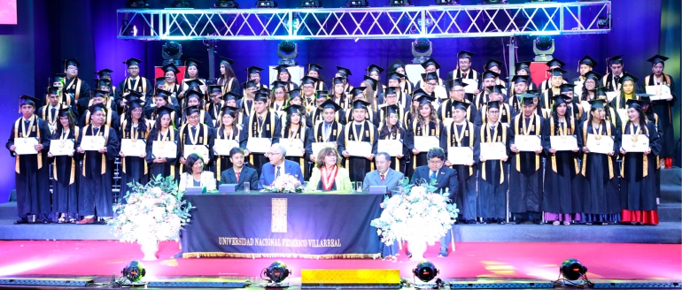 Promoci&oacute;n de 76 m&eacute;dicos villarrealinos recibe su grado de bachiller
