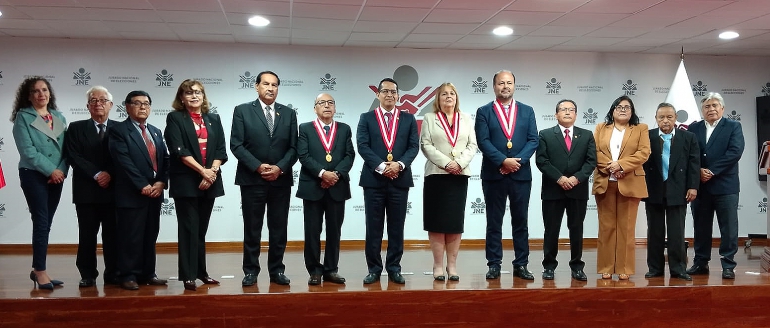 Rectora villarrealina participa en reuni&oacute;n con ente electoral peruano