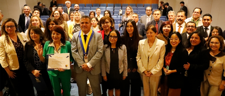 Al certamen por los 70 a&ntilde;os del voto femenino asiste nuestra rectora