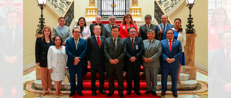 En reuni&oacute;n de trabajo con el presidente de la Rep&uacute;blica participa nuestra rectora