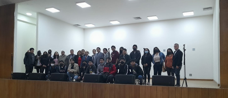 Econom&iacute;a, Contabilidad y Educaci&oacute;n realizan visita a sede de Oquendo