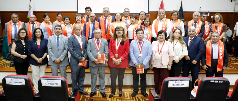 Emotiva ceremonia de despedida brindan a trabajadores cesantes villarrealinos