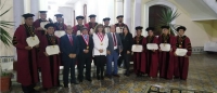 Futuros doctores en administraci&oacute;n participan en ceremonia de egresados