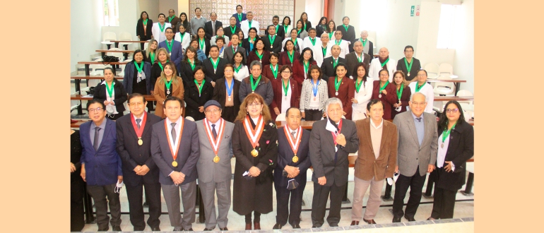 Rectora villarrealina impone medallas a docentes de la Facultad de Medicina &ldquo;Hip&oacute;lito Unanue&rdquo;