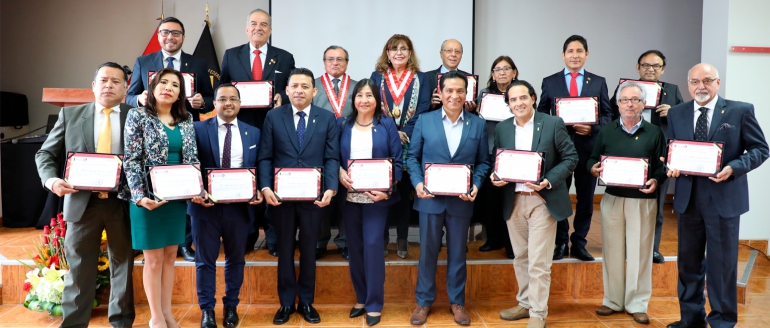 Se reconoce a destacados egresados villarrealinos en nuestro aniversario