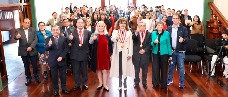 Brindan conferencias sobre plataforma de acompa&ntilde;amiento estudiantil
