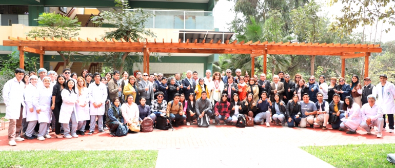 Tecnolog&iacute;a M&eacute;dica realiza feria de innovaci&oacute;n e inaugura espacios recreativos