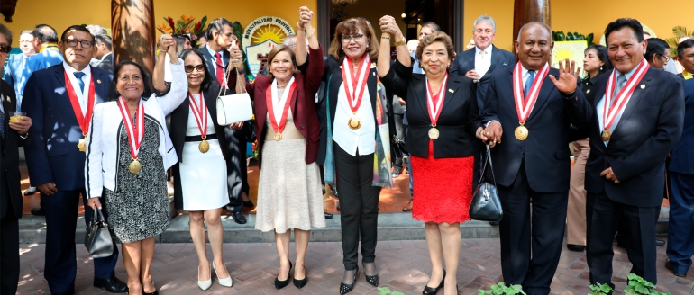 Asiste a ceremonia por los 474 a&ntilde;os de la Universidad de San Marcos rectora villarrealina