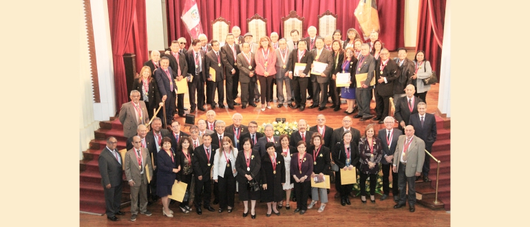 Ingenier&iacute;a Industrial y de Sistemas premia a su promoci&oacute;n Bodas de Oro