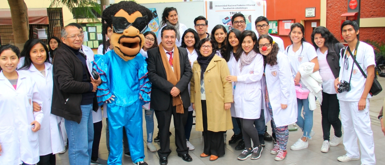 Estudiantes de la Facultad de Odontología brindan campaña de salud