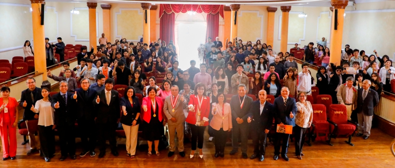 Ingresantes 2026 a la Facultad de Humanidades reciben cálida bienvenida