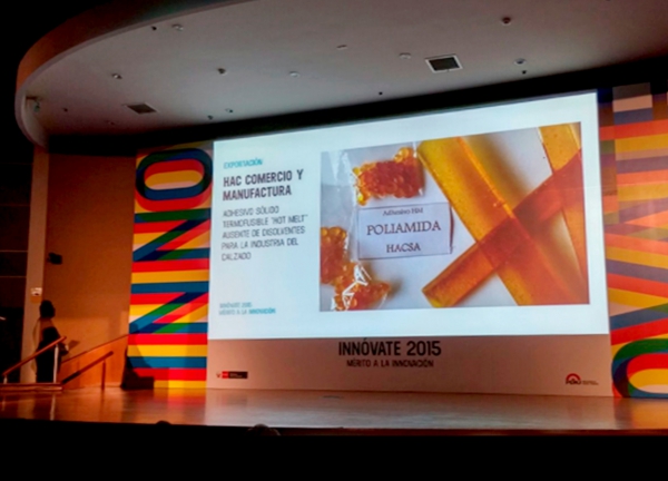 Desarrollo de un adhesivo sólido termofusible HOT MELT ausente de disolventes