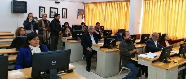 Bibliotecólogos villarrealinos se capacitan en gestión de bibliotecas y bases de datos